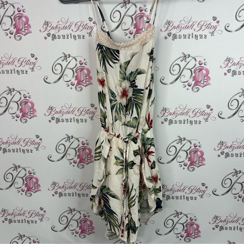Hollister romper one piece jumper flowers hibiscus Tropical Floral crochet